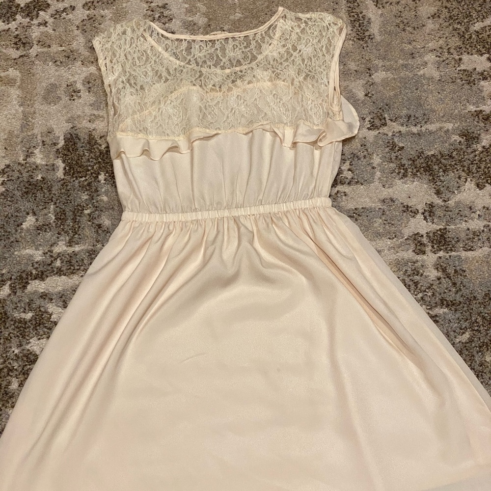 Lush Spring Dress - Picture 3 of 5